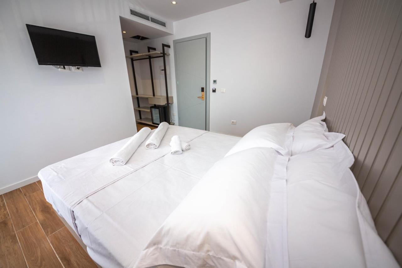 Hesperus Hotel Vlore Bagian luar foto
