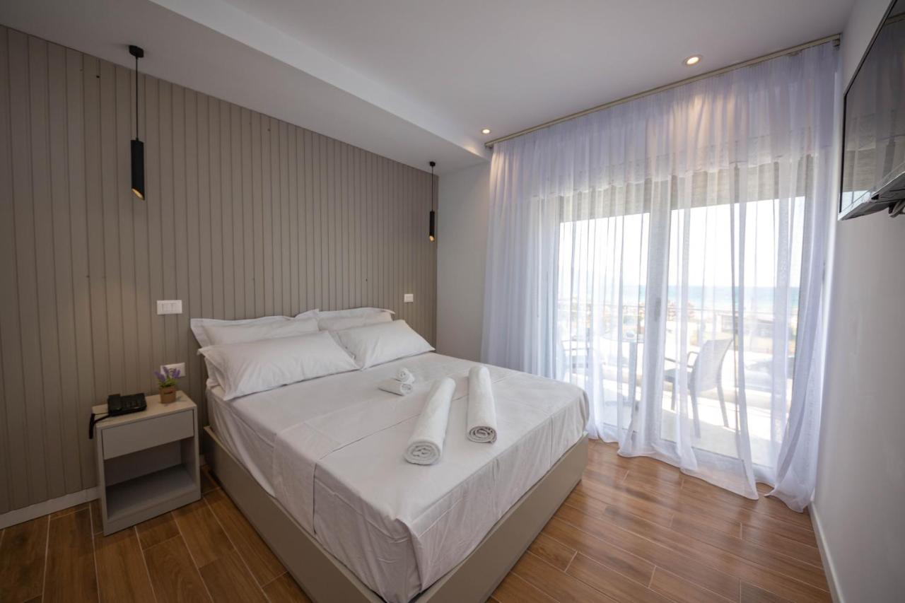 Hesperus Hotel Vlore Bagian luar foto