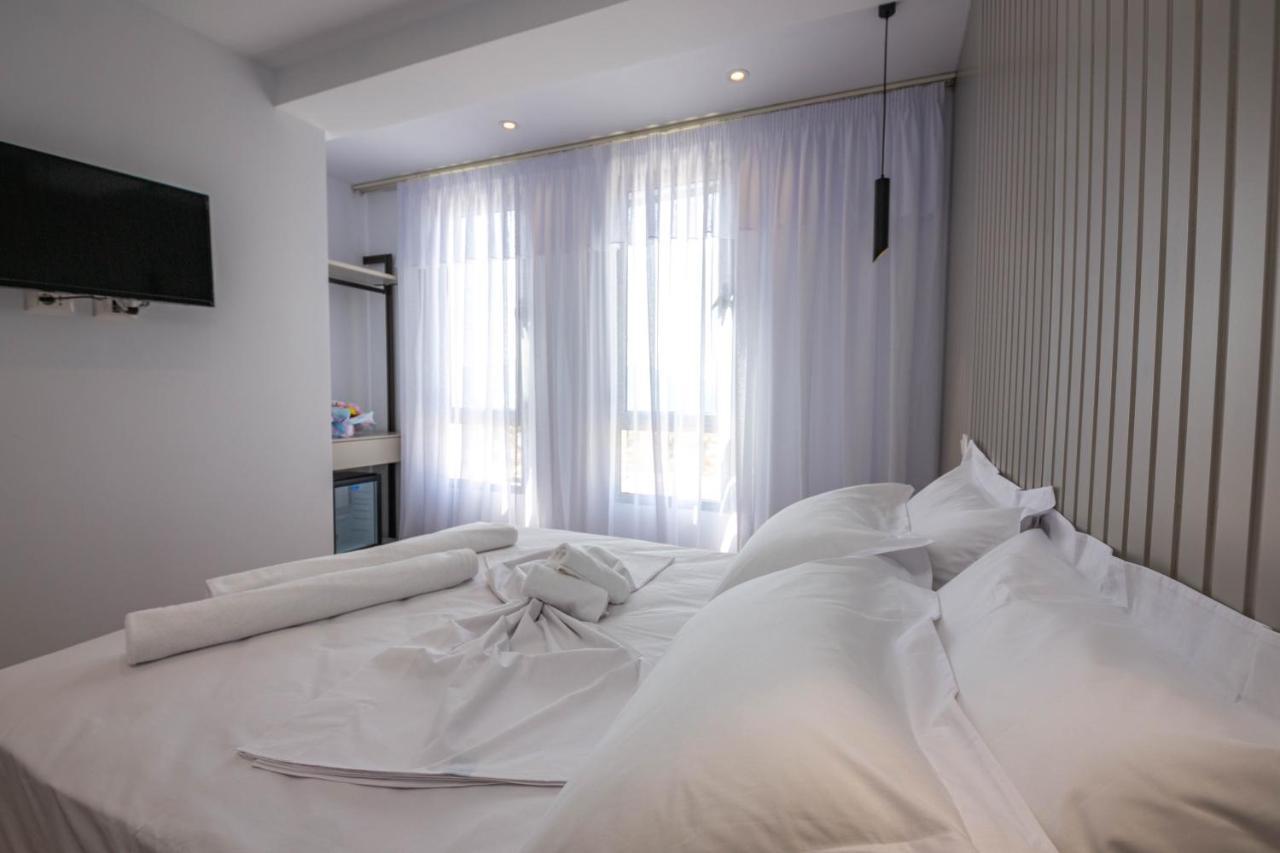 Hesperus Hotel Vlore Bagian luar foto