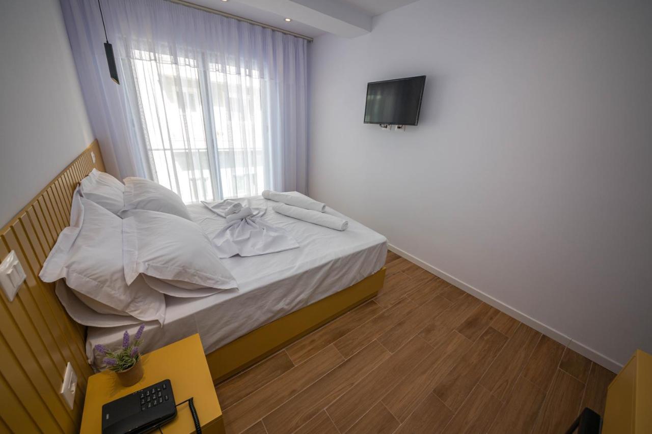 Hesperus Hotel Vlore Bagian luar foto