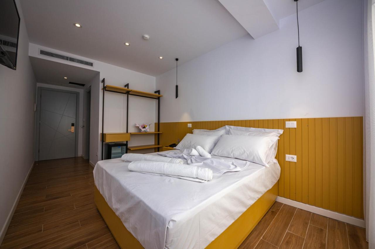 Hesperus Hotel Vlore Bagian luar foto