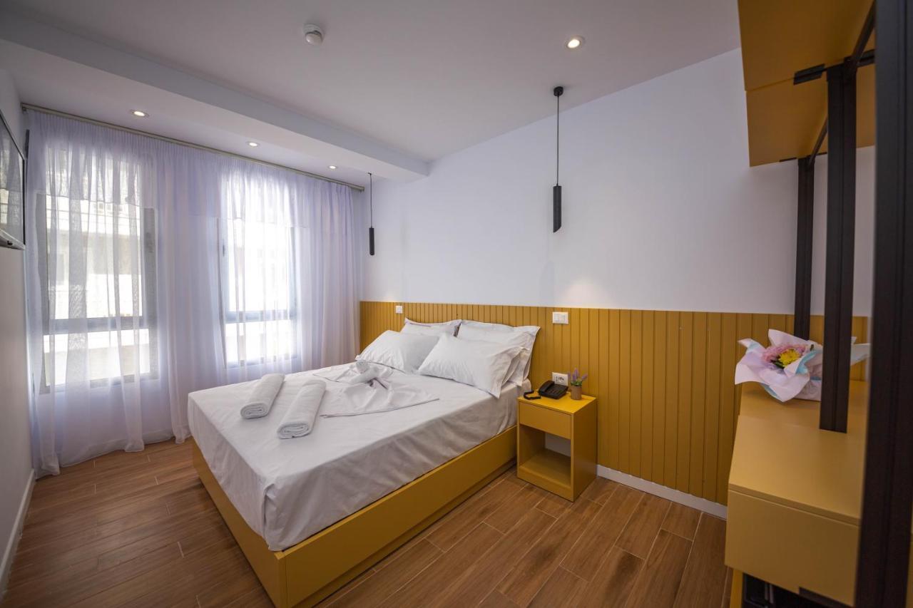 Hesperus Hotel Vlore Bagian luar foto