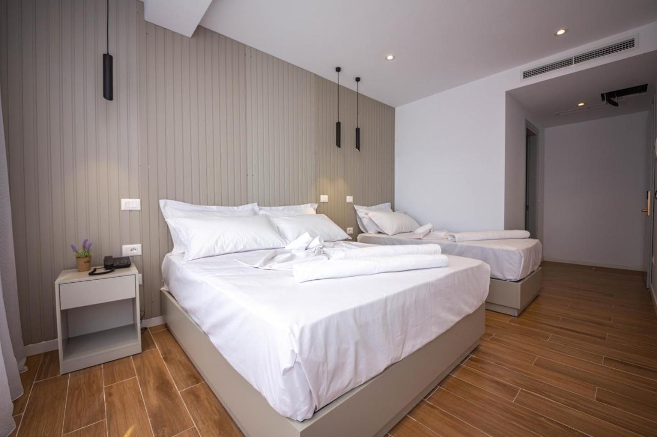 Hesperus Hotel Vlore Bagian luar foto
