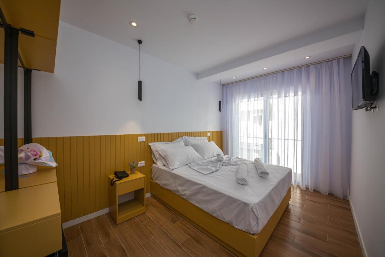 Hesperus Hotel Vlore Bagian luar foto